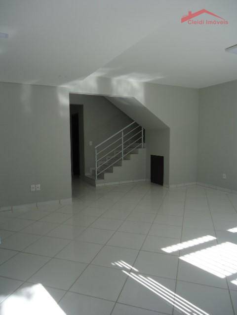 Sobrado para alugar com 3 quartos, 120m² - Foto 3