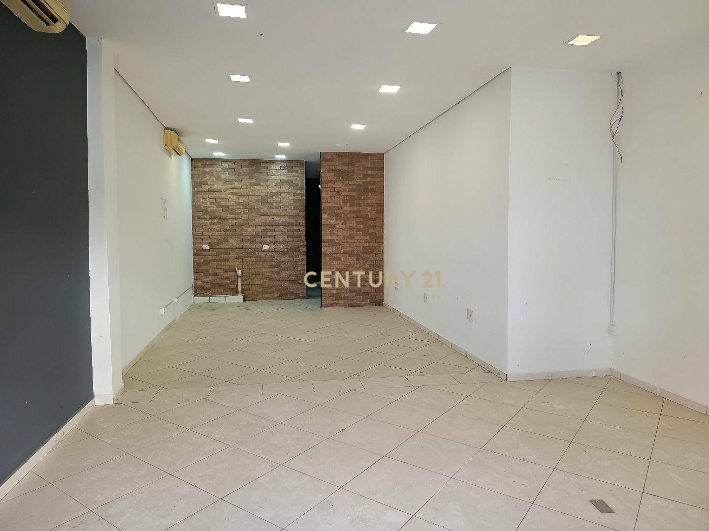 Casa para alugar, 2185m² - Foto 1