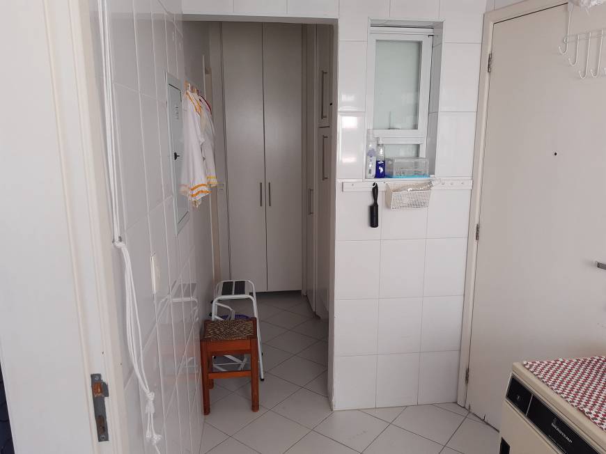 Apartamento à venda com 3 quartos, 145m² - Foto 18