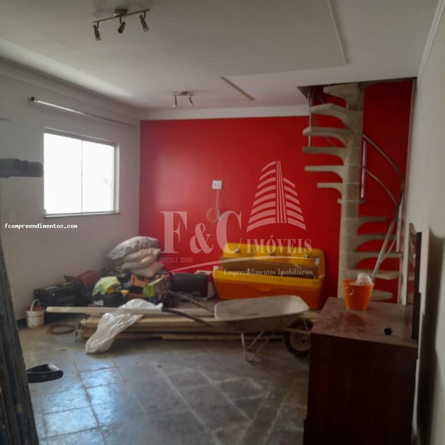 Sobrado à venda com 3 quartos, 140m² - Foto 2