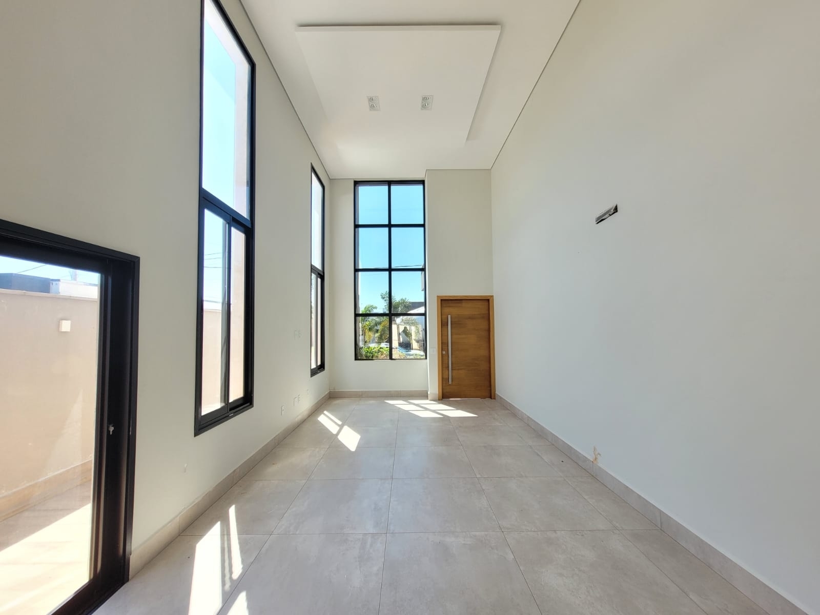 Casa à venda com 3 quartos, 140m² - Foto 2