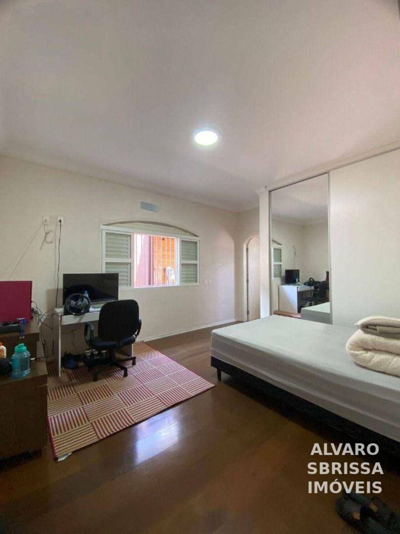 Casa à venda e aluguel com 4 quartos, 700m² - Foto 10