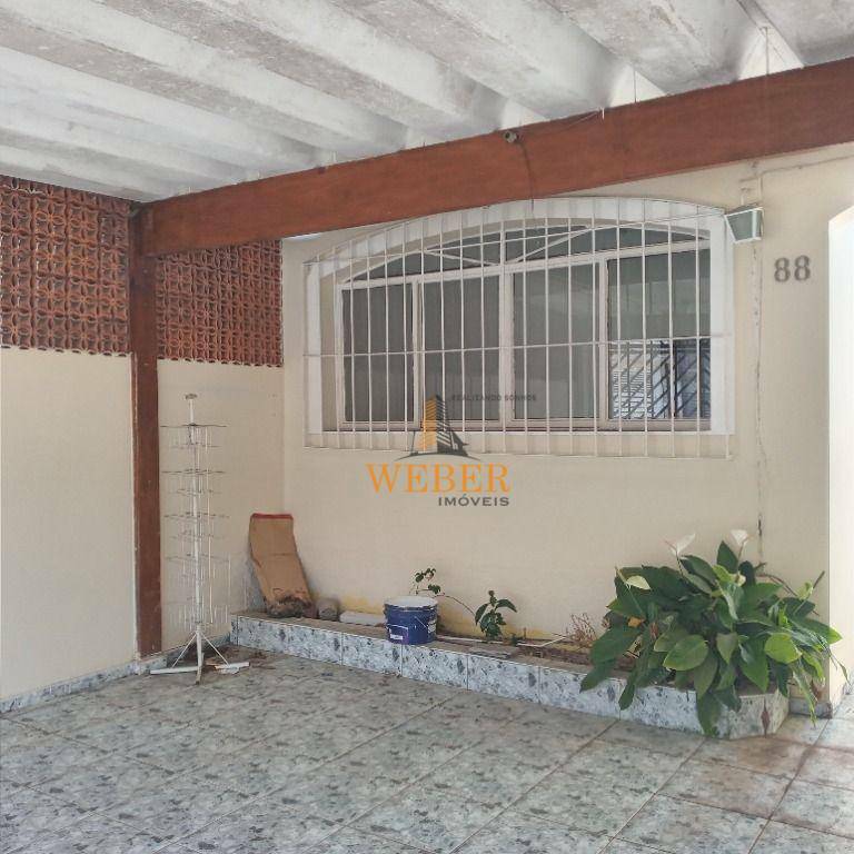 Casa à venda com 4 quartos, 150m² - Foto 3