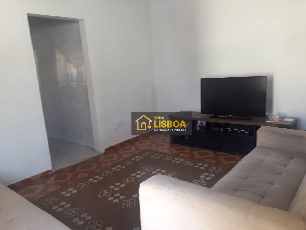 Casa à venda com 2 quartos, 135m² - Foto 2