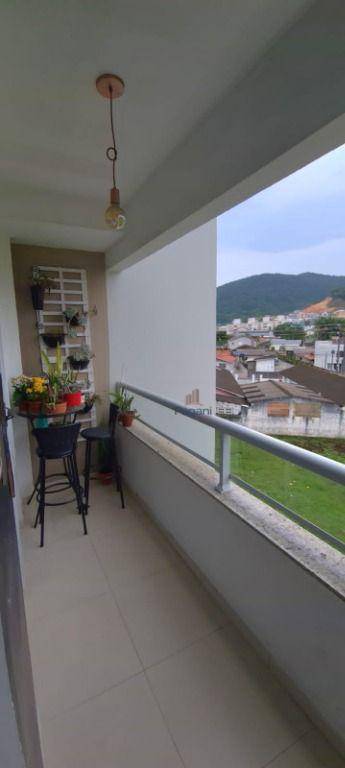 Apartamento à venda com 2 quartos, 69m² - Foto 6