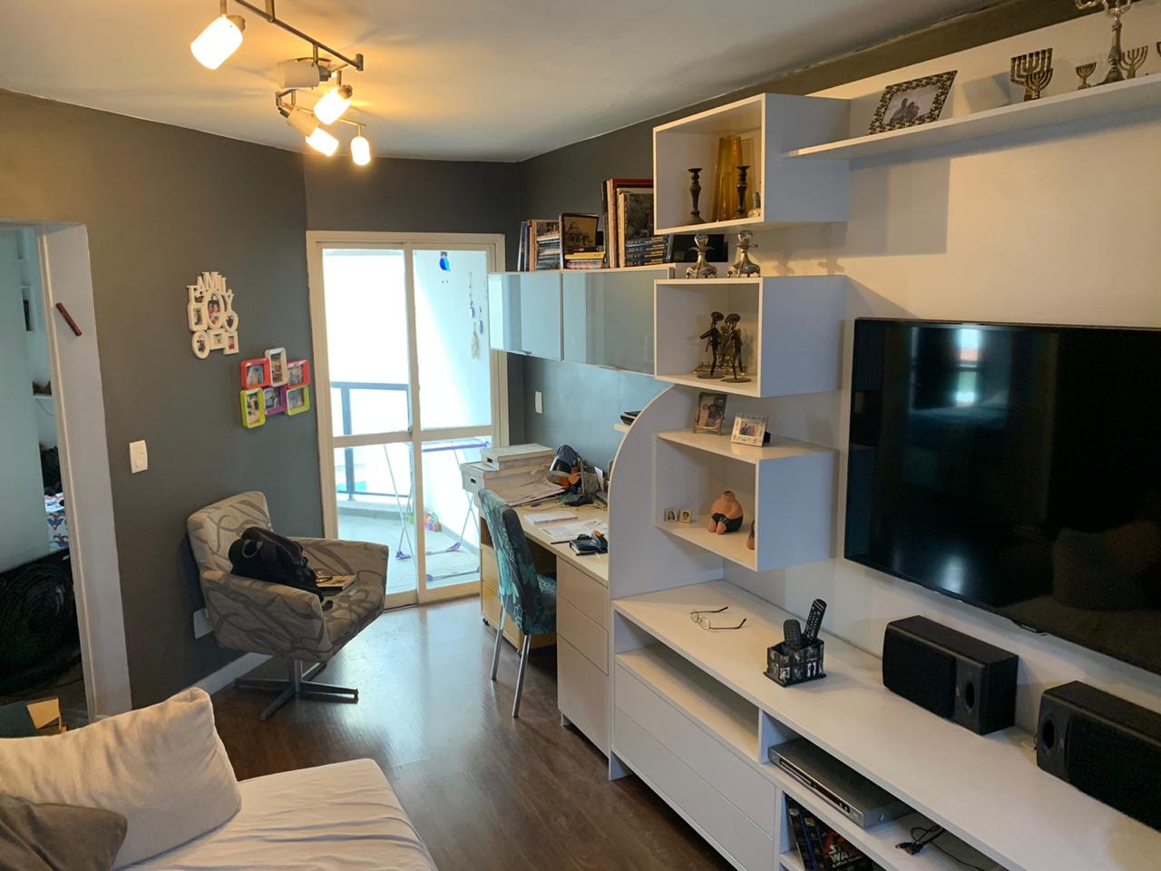 Apartamento à venda com 2 quartos, 70m² - Foto 3