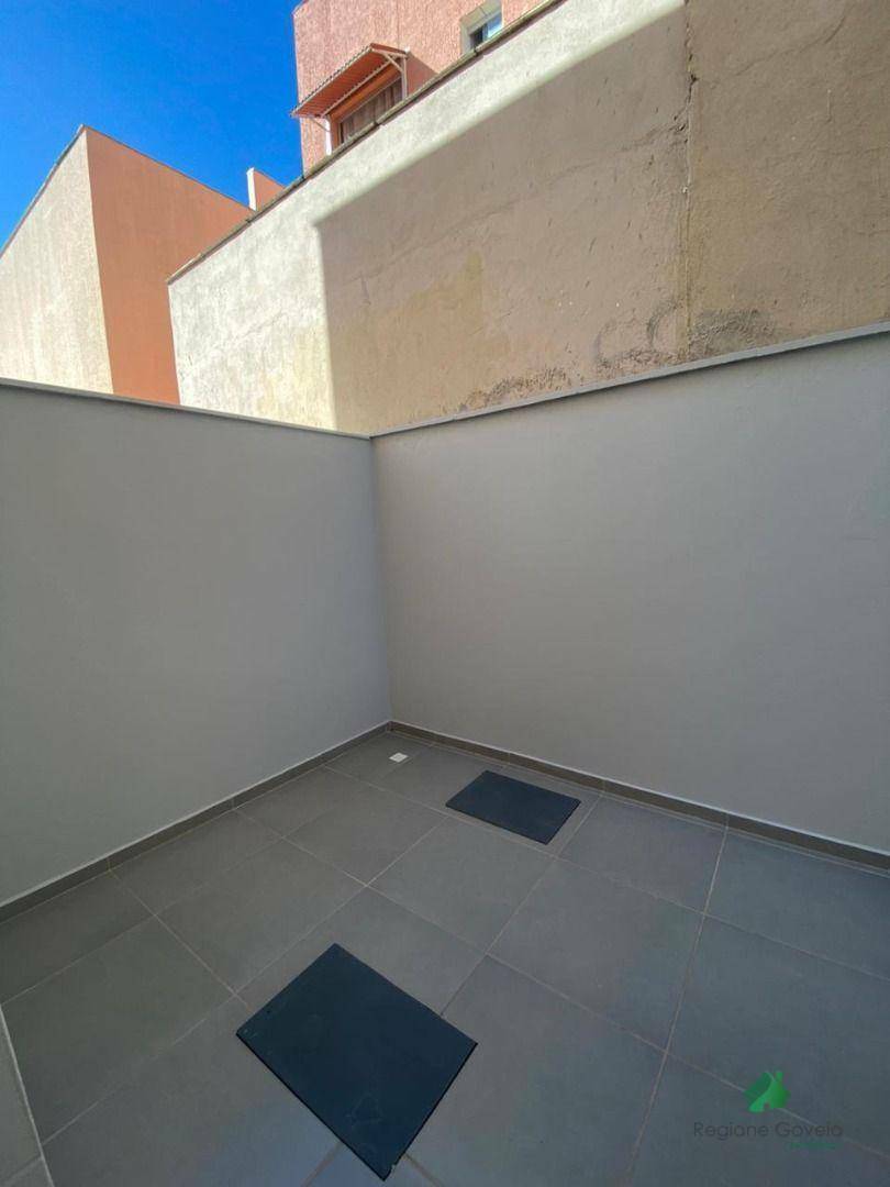 Casa à venda com 2 quartos, 55m² - Foto 15