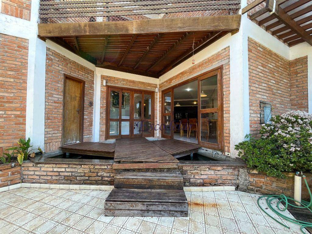 Casa de Condomínio à venda com 4 quartos, 500m² - Foto 22