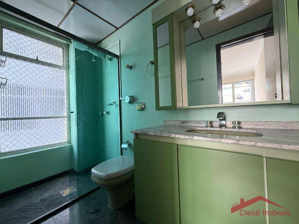 Apartamento para alugar com 3 quartos, 122m² - Foto 16