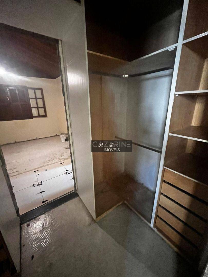 Casa à venda e aluguel com 3 quartos, 200m² - Foto 11