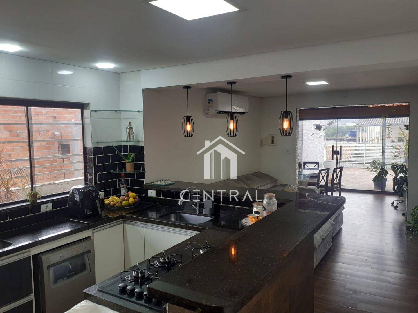 Sobrado, 6 quartos, 330 m² - Foto 1