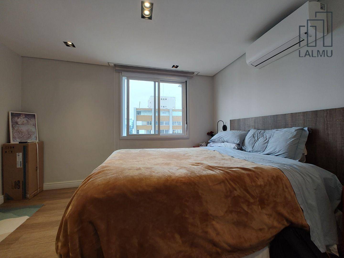 Apartamento para alugar com 2 quartos, 201m² - Foto 17