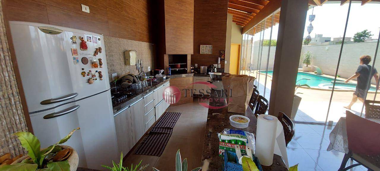 Casa à venda com 3 quartos, 390m² - Foto 11