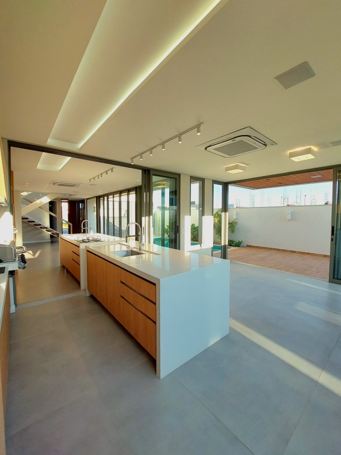 Casa de Condomínio à venda com 4 quartos, 300m² - Foto 5