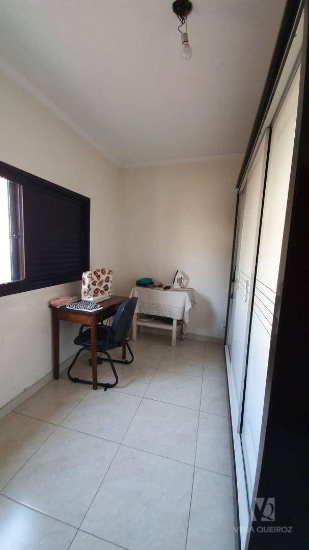 Casa à venda com 3 quartos, 225m² - Foto 26