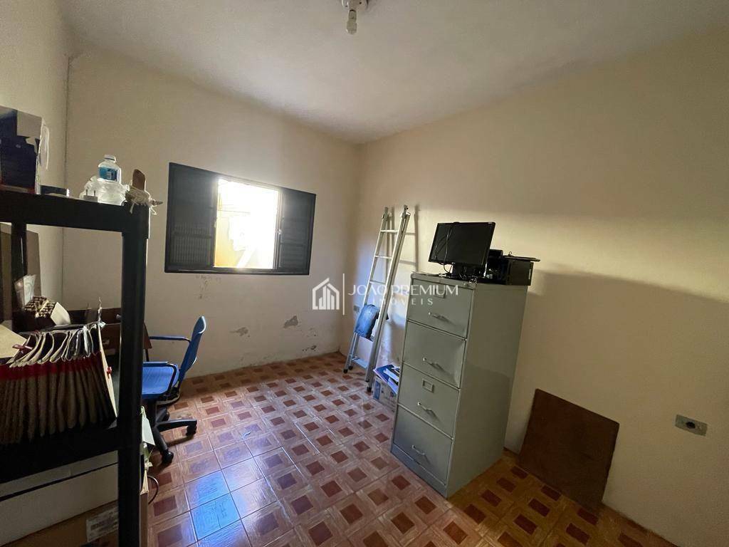 Casa à venda com 6 quartos, 160m² - Foto 4