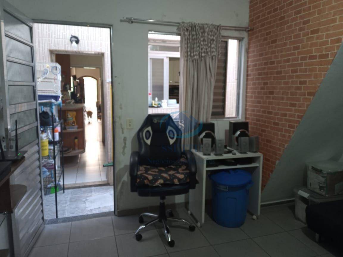 Sobrado à venda com 3 quartos, 120m² - Foto 4