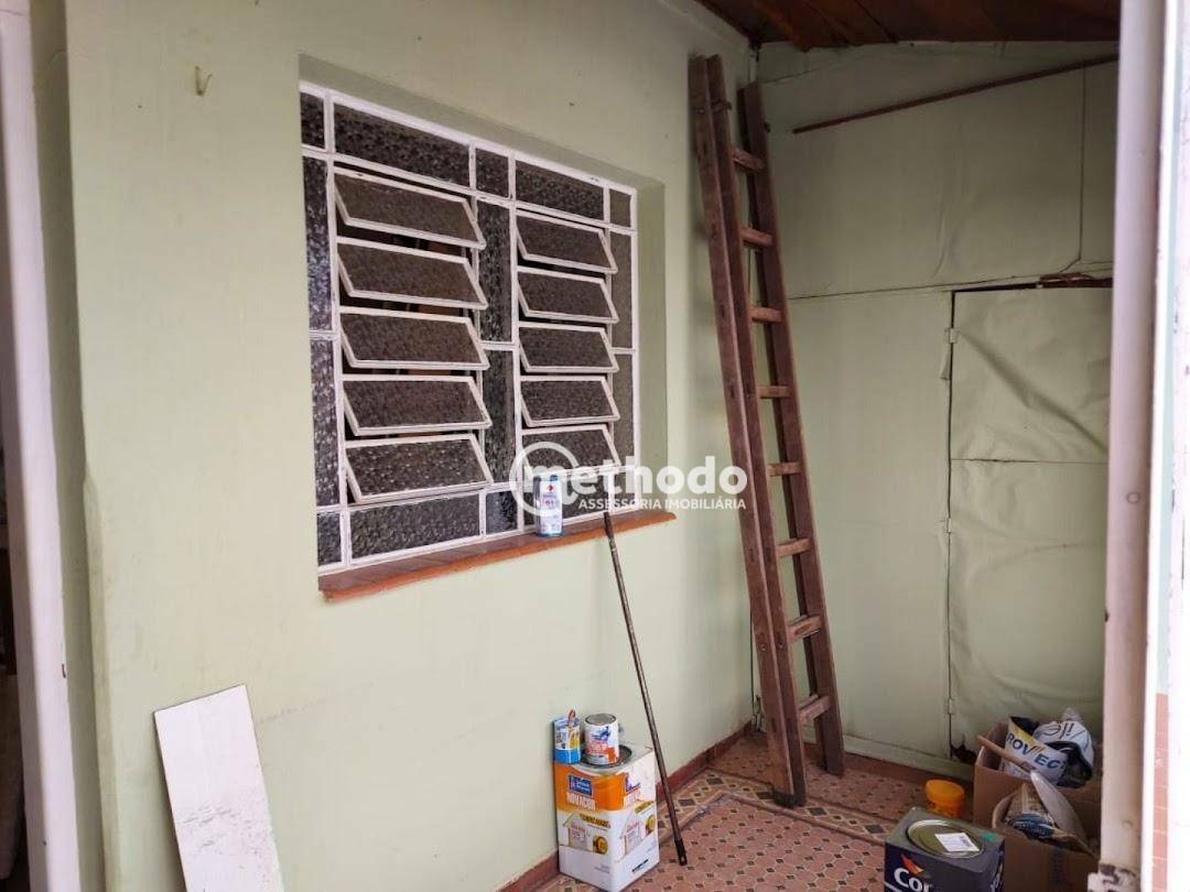 Casa à venda com 2 quartos, 240m² - Foto 2