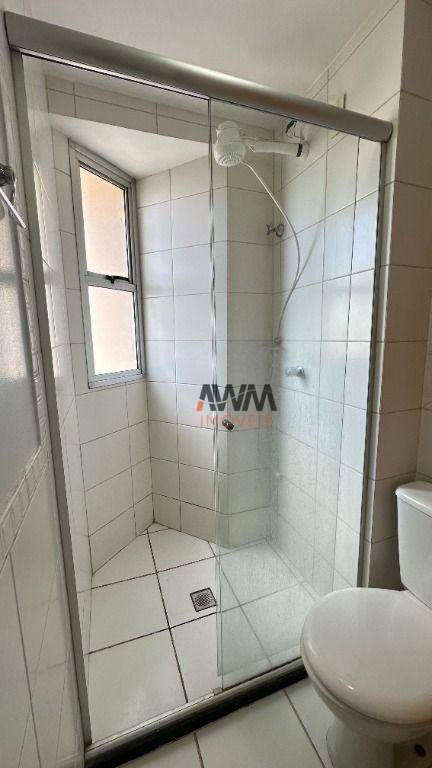 Apartamento para alugar com 2 quartos, 64m² - Foto 13