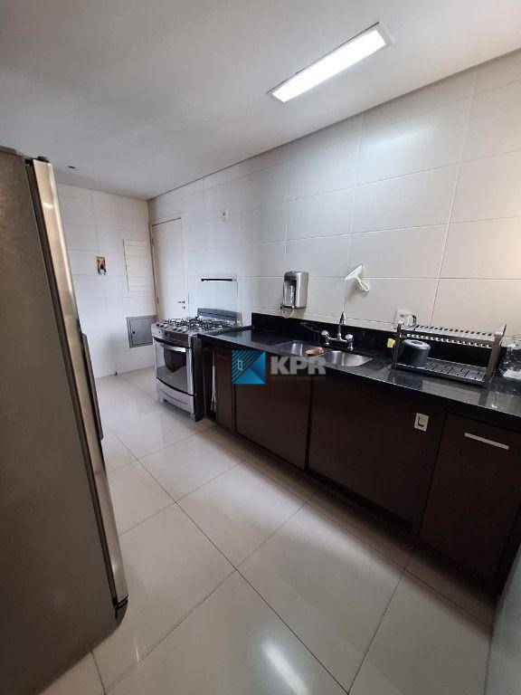 Apartamento à venda com 3 quartos, 194m² - Foto 29