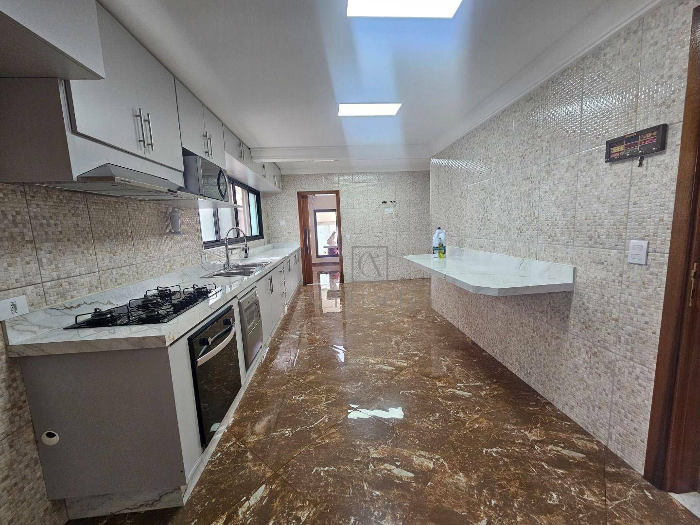 Casa de Condomínio à venda e aluguel com 4 quartos, 350m² - Foto 2