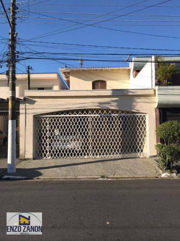 Sobrado à venda com 4 quartos, 228m² - Foto 1