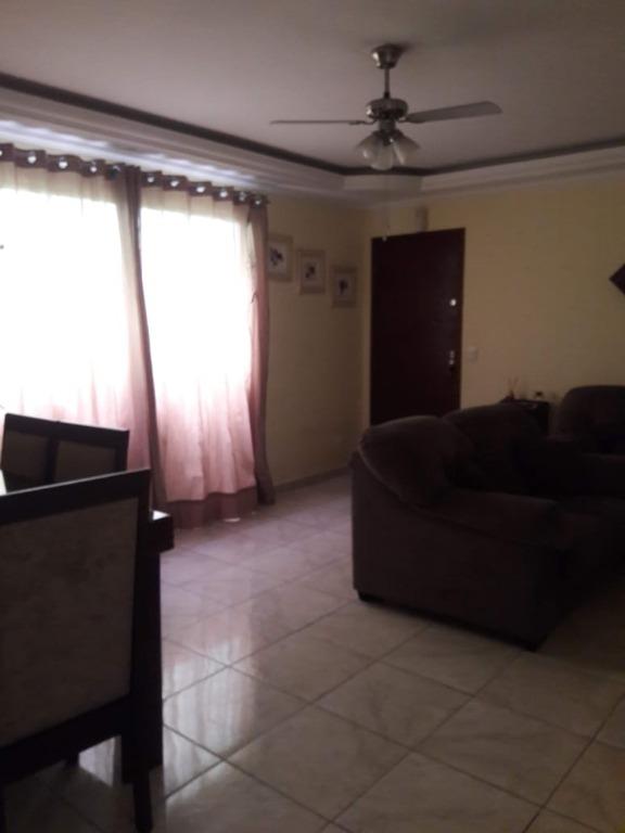 Apartamento à venda com 2 quartos, 80m² - Foto 2