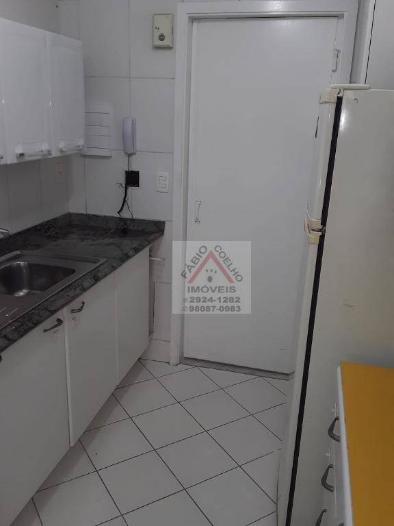 Apartamento à venda com 3 quartos, 75m² - Foto 17