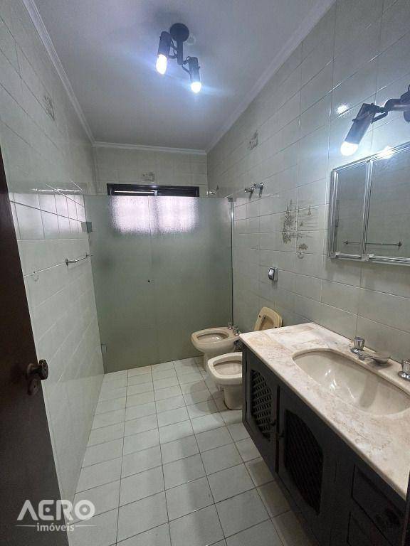 Casa, 3 quartos, 308 m² - Foto 13