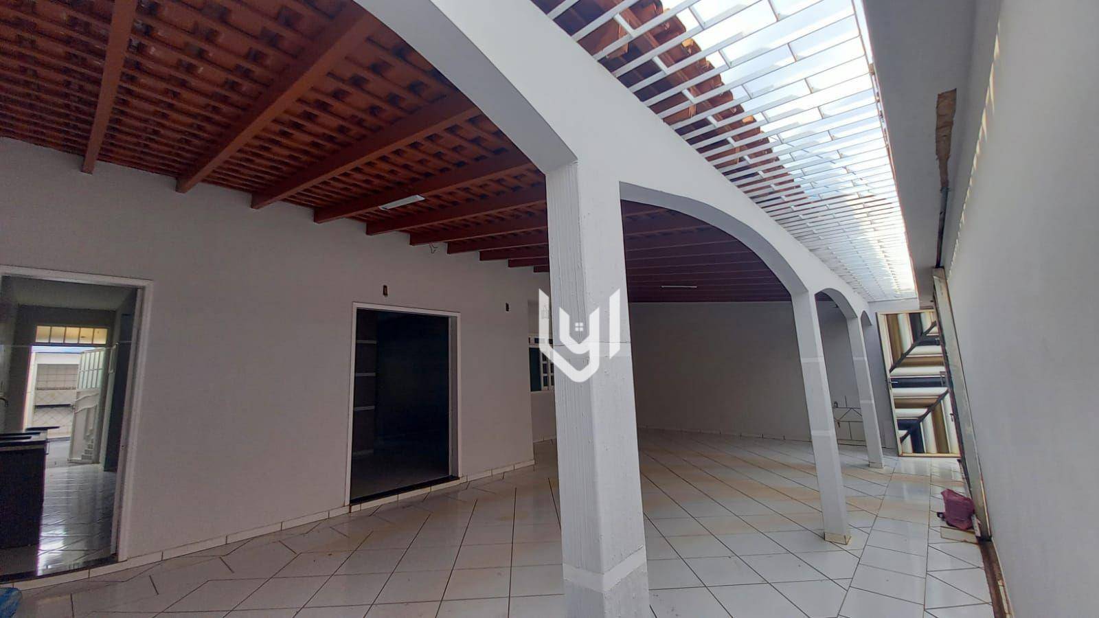 Casa para alugar com 4 quartos, 250M2 - Foto 22