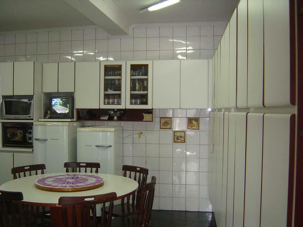 Sobrado à venda com 3 quartos, 212m² - Foto 4