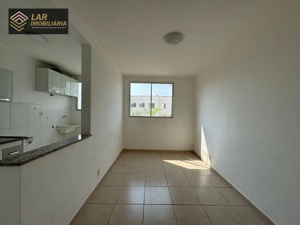 Apartamento para alugar com 2 quartos, 48m² - Foto 4