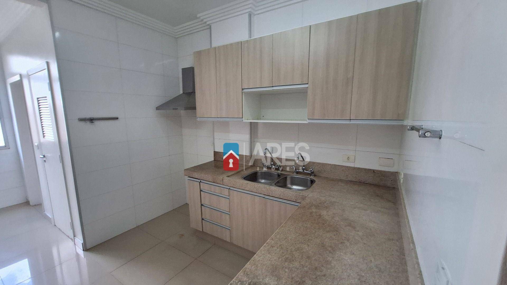 Apartamento para alugar com 3 quartos, 110m² - Foto 1