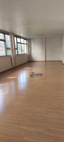 Apartamento à venda com 4 quartos, 220m² - Foto 1