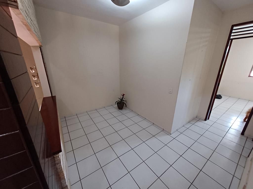 Casa para alugar com 3 quartos, 800m² - Foto 21