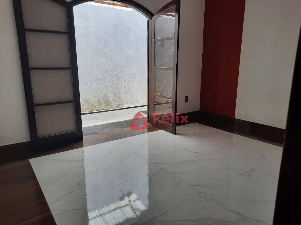 Casa, 3 quartos, 294 m² - Foto 19