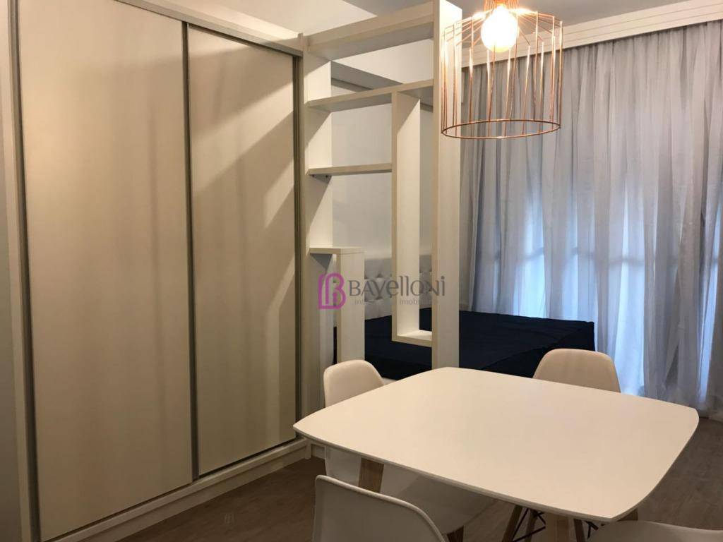 Apartamento para alugar com 1 quarto, 35m² - Foto 11