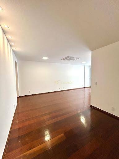 Apartamento à venda com 4 quartos, 254m² - Foto 5