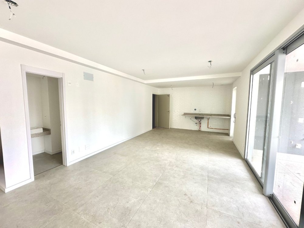 Apartamento à venda com 3 quartos, 1m² - Foto 4