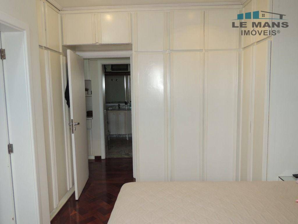 Apartamento à venda com 3 quartos, 261m² - Foto 14