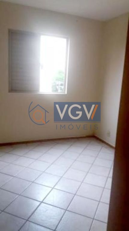 Apartamento à venda com 3 quartos, 66m² - Foto 3