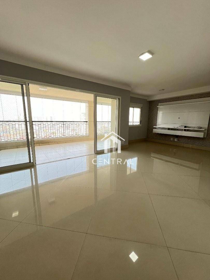 Apartamento para alugar com 3 quartos, 137m² - Foto 13