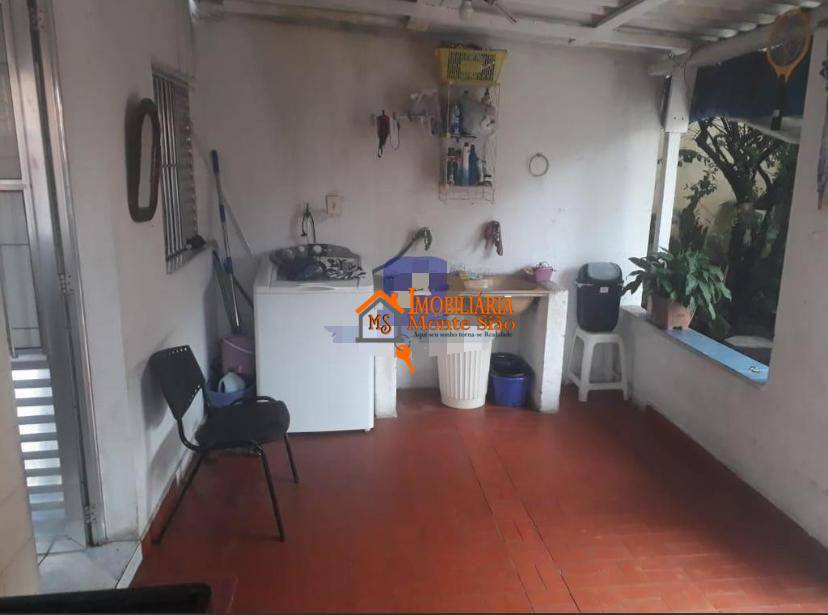 Casa à venda com 3 quartos, 240m² - Foto 11