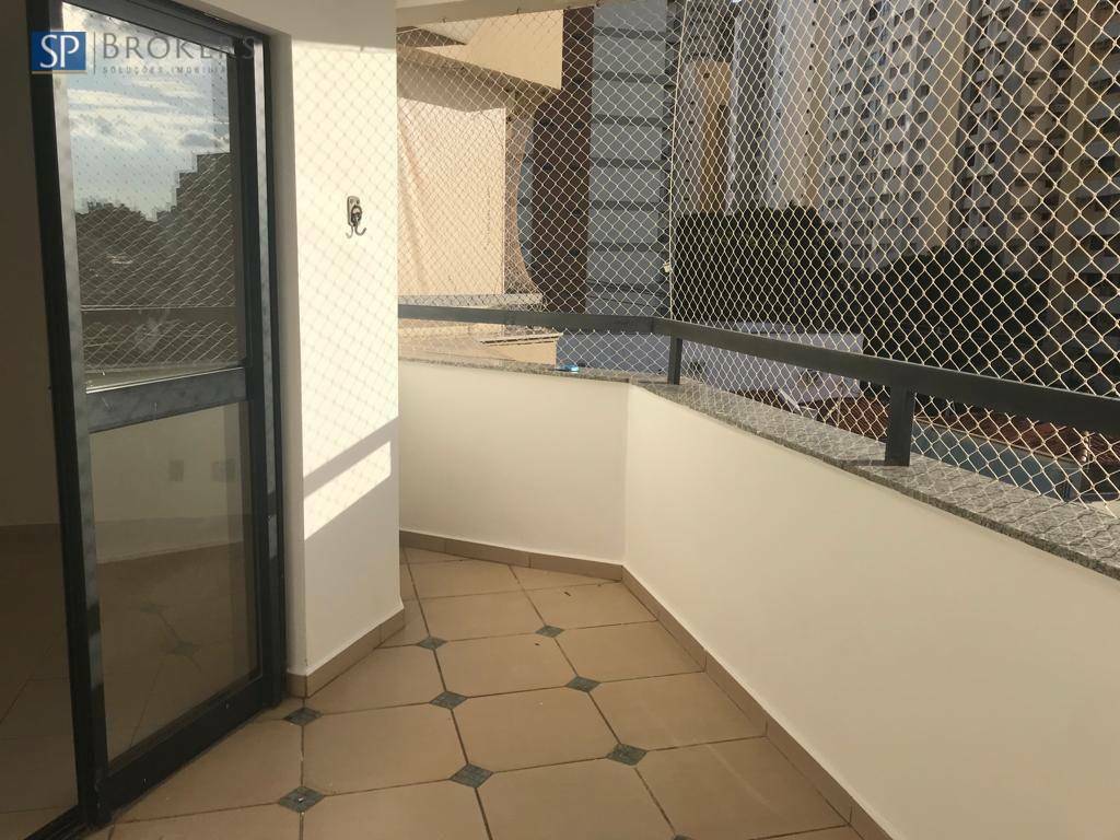 Apartamento à venda com 3 quartos, 117m² - Foto 1