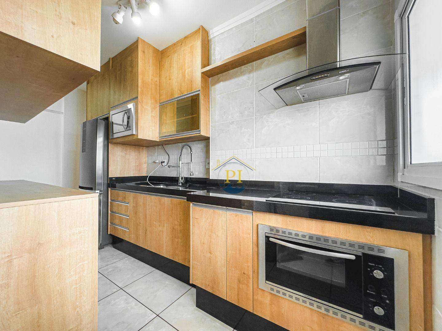 Apartamento à venda com 2 quartos, 75m² - Foto 10