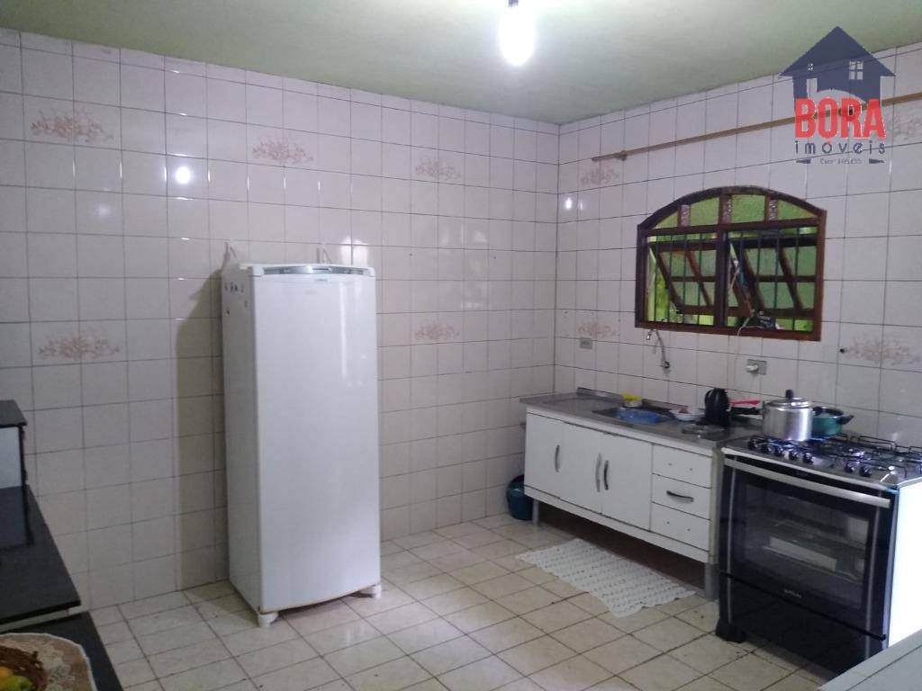 Casa à venda com 3 quartos, 200m² - Foto 8