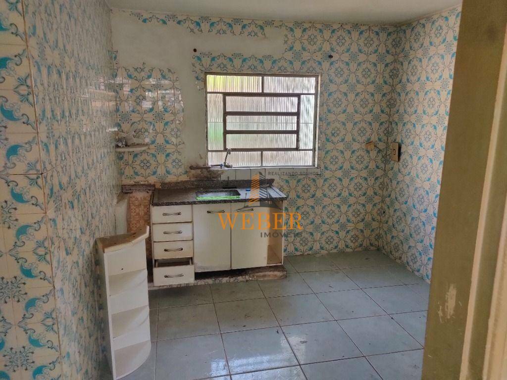 Casa à venda com 3 quartos, 98m² - Foto 12