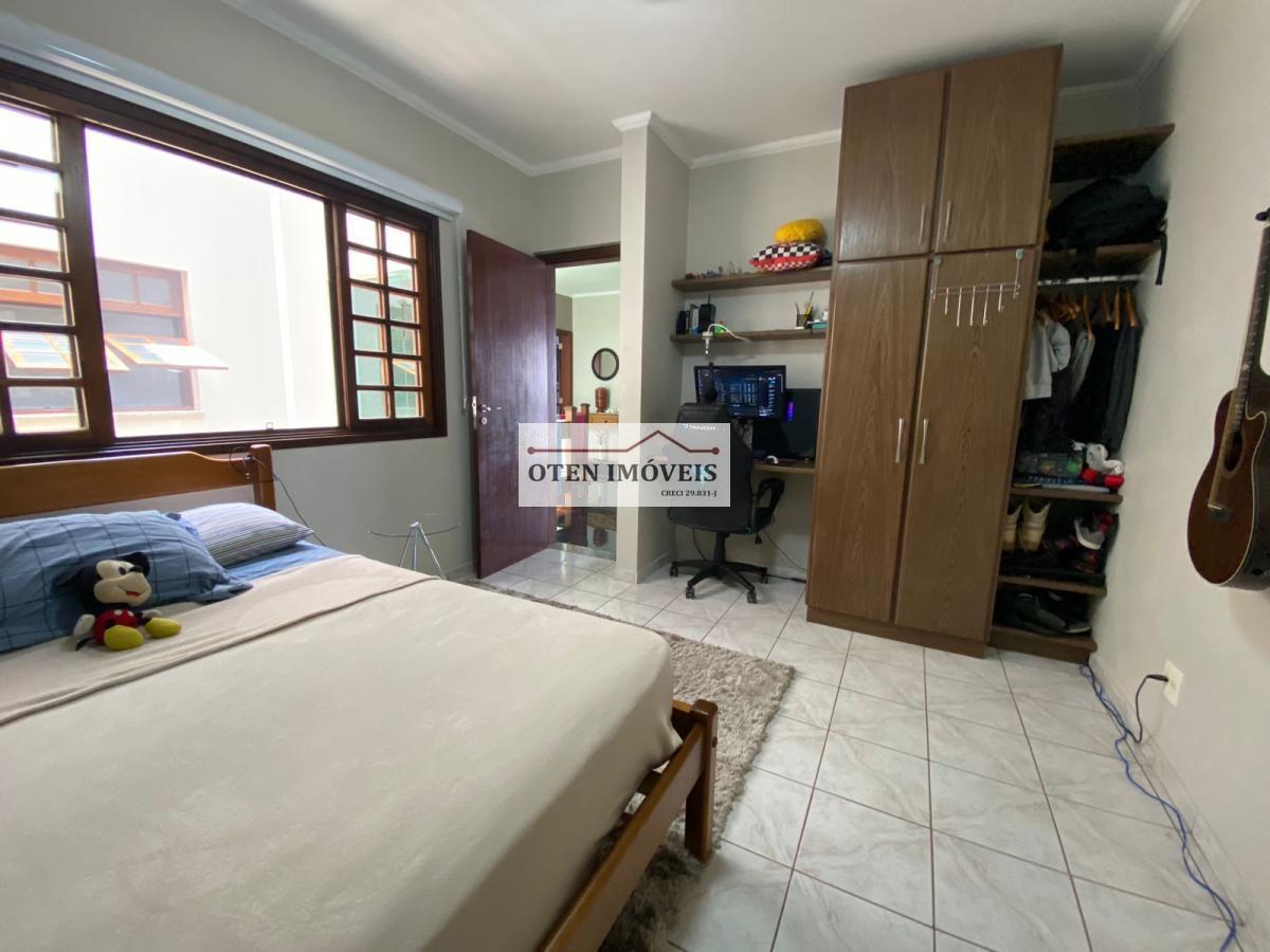 Casa à venda com 3 quartos, 320m² - Foto 16