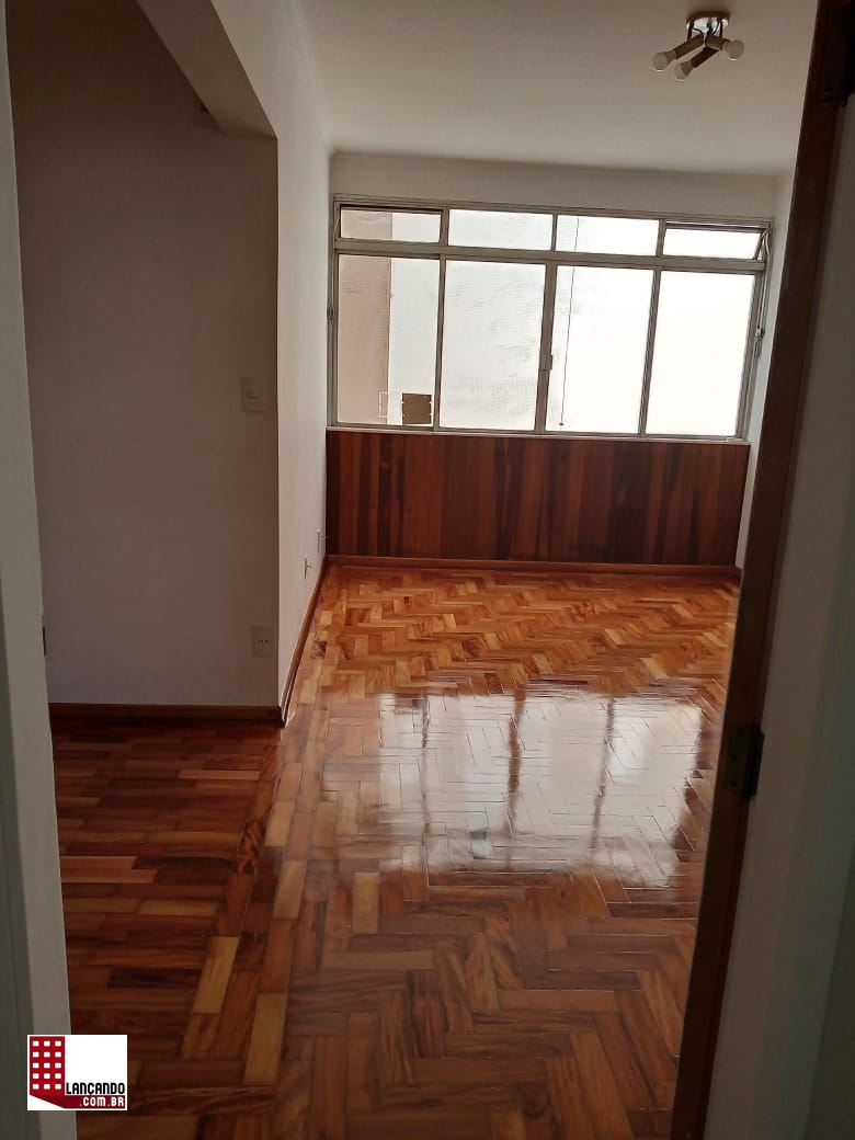 Apartamento à venda com 2 quartos, 75m² - Foto 4