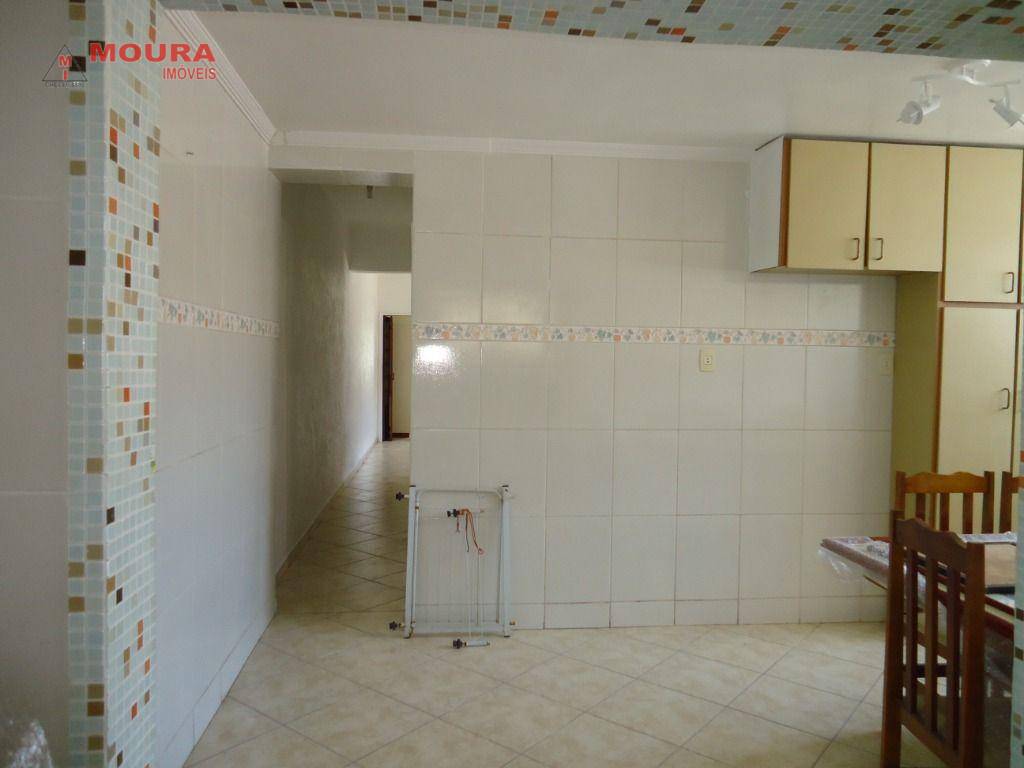 Casa para alugar com 2 quartos, 60m² - Foto 22